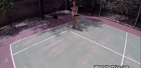 trendsSucked by a broke babe at the tennis court